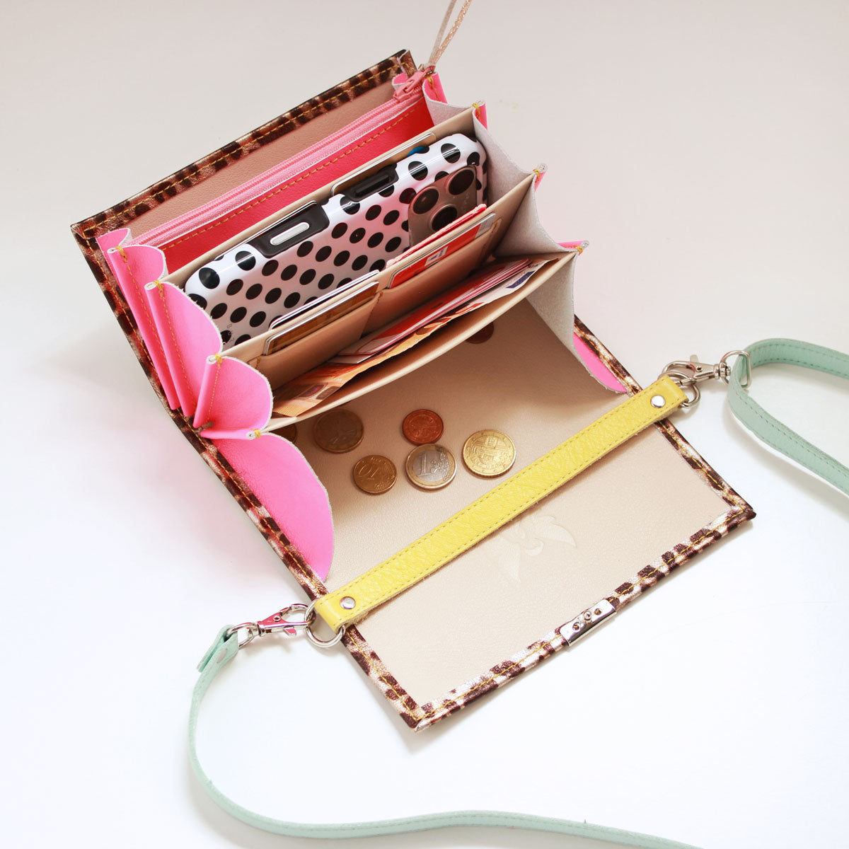 Elli Leo Pink